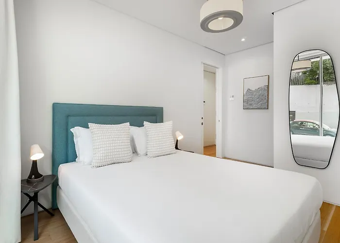 아파트 Whome Gem Close To Amoreiras And Rossio 리스본